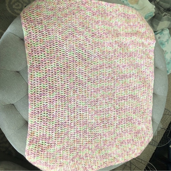 Handmade Pink & green crochet lightweight oversize baby blanket - Picture 2 of 3